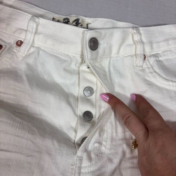 Free People, We The Free Loving Good Vibrations Cutoffs size 31 0B1103563 - Picture 11 of 14